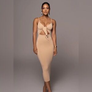 J Lux label NWT Black body con midi super flattering